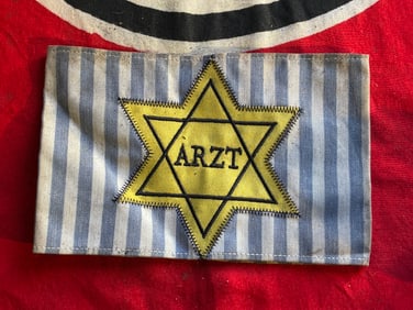 WW2 GERMAN ARZT DOCTOR OR PHYSICIAN ARMBAND WITH STAR OF DAVID WORN IN GHETTOS