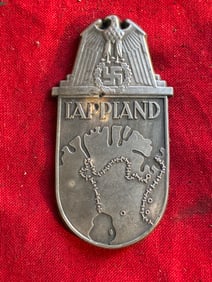 RARE WW2 GERMAN LAPPLAND SHIELD BADGE
