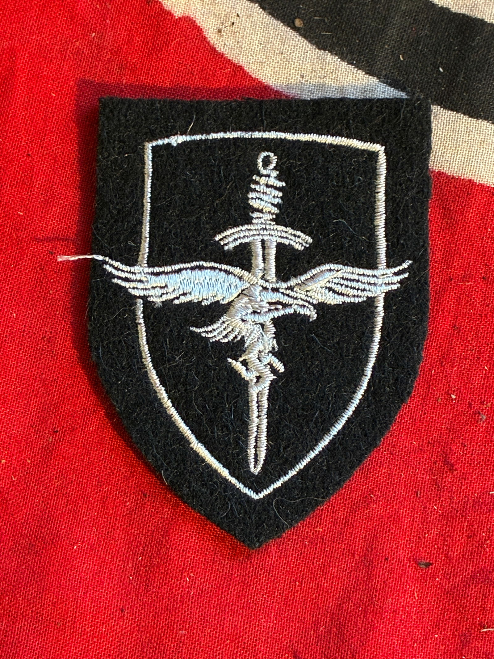 Flakwaffen-Helferinnen Korps insignia patch WWII German: Flakwaffen-Helferinnen Korps insignia patch WWII German. Arm badge for female personnel of the Luftnachrichten Helferinnen Schaf. This service consisted of the Flugmeldedienst (air Raid warning system