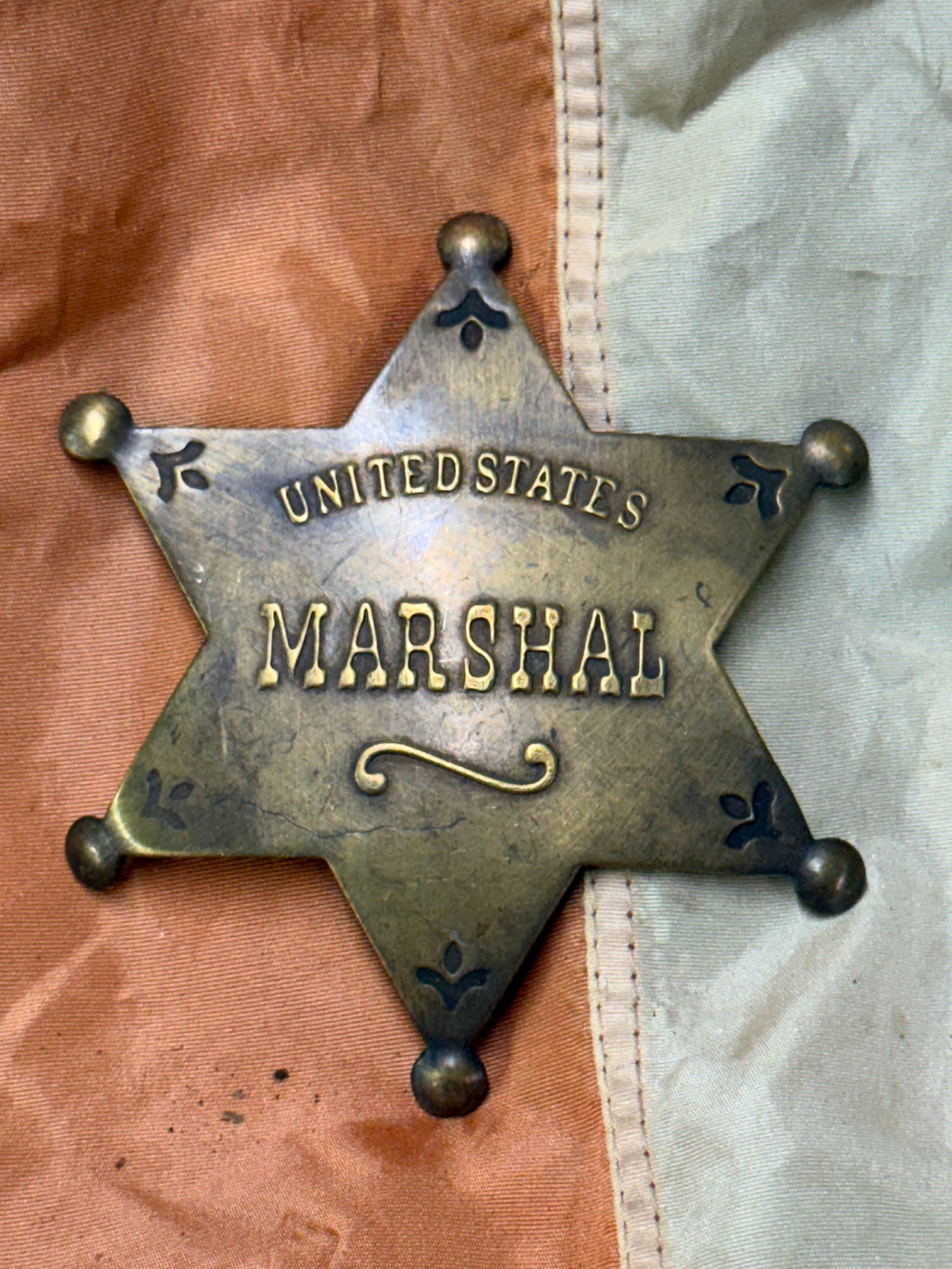 ANTIQUE 1800'S U.S. MARSHAL BADGE: ANTIQUE 1800'S U.S. MARSHAL BADGE. A VERY RARE FIND. MAKER MARKED ON THE BLADE. SHOWS GOOD WEAR AND USE WITH A BEAUTIFUL OVERALL PATINA. A VERY RARE FIND AND AN EXCEPTIONAL ADDITION TO YOUR COLLECTION