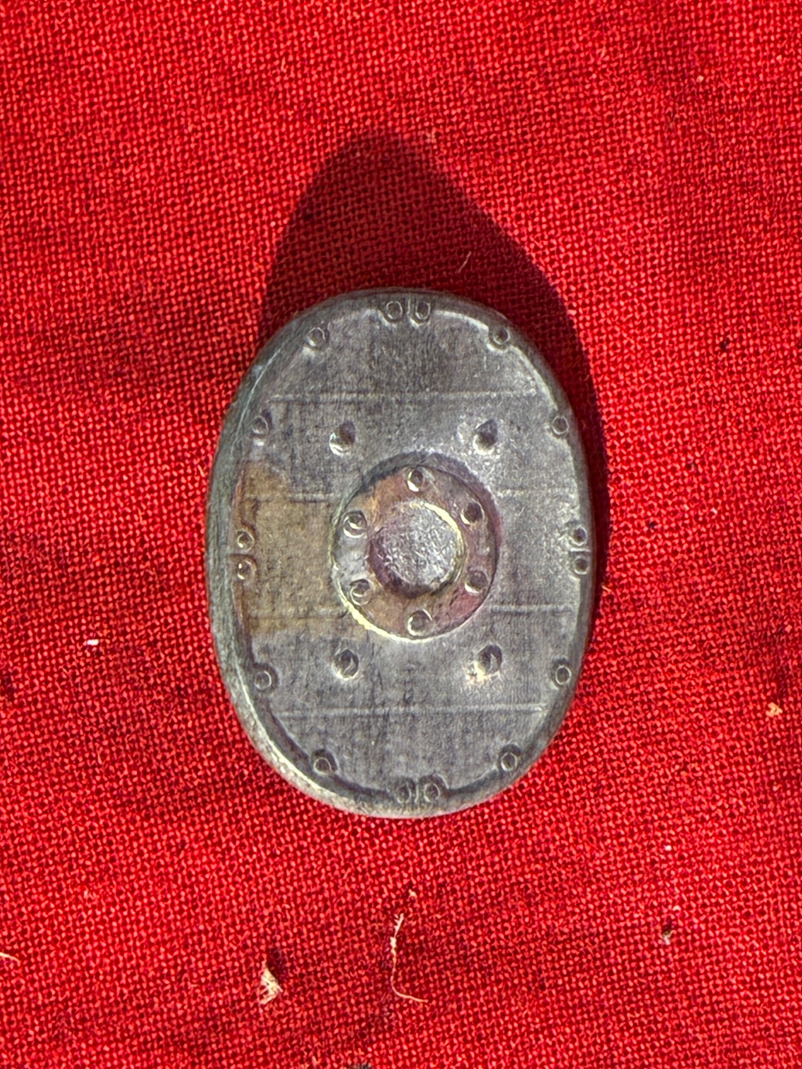 WW2 era German girls sports badge 1936 tinnie: WW2 era German girls sports badge 1936 tinnie