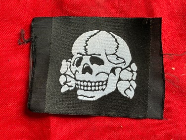 WW2 German SS M43 EM/NCO Overseas Cap Bevo Skull