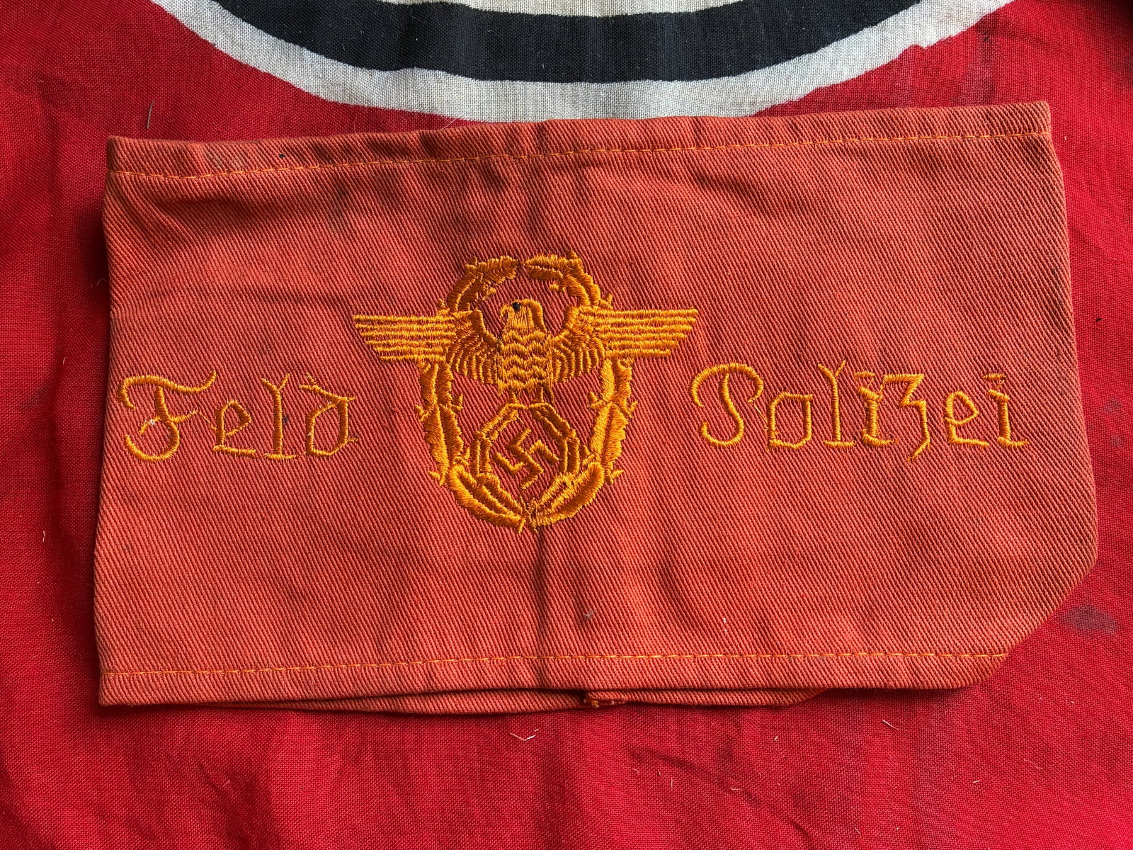 ULTRA RARE WW2 GERMAN FIELD POLICE ARMBAND: ULTRA RARE WW2 GERMAN FIELD POLICE ARMBAND. AN ULTRA RARE FIND THAT IS IN MINT OVERALL SHAPE AND CONDITION WITH A BEAUTIFUL OVERALL PATINA. SHOWS GOOD WEAR AND USE. PLEASE VIEW ALL DETAILED PICTURES. 