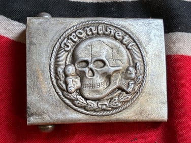 WW2 GERMAN TOTENKOPF SS DEATH SKULL BELT BUCKLE BY RZM M34/2
