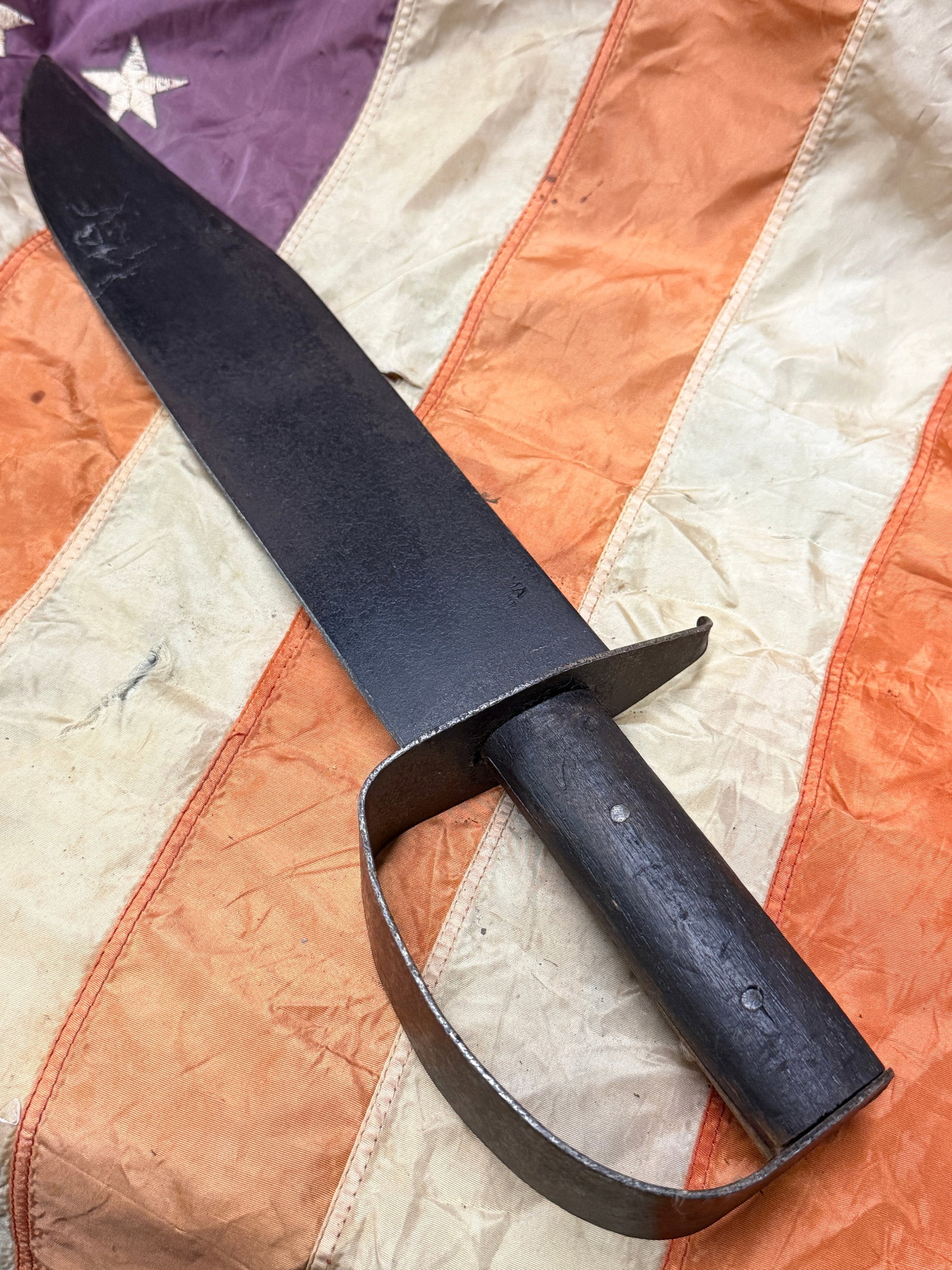 CIVIL WAR CONFEDERATE CSA BATTLE USED D-GUARD BOWIE KINIFE MARKED SELMA ARSENAL: CIVIL WAR CONFEDERATE CSA BATTLE USED D-GUARD BOWIE KINIFE MARKED SELMA ARSENAL. AN EXCEPTIONALLY RARE BOWIE KNIFE THAT IS IN MINT OVERALL SHAPE AND CONDITION WITH A BEAUTIFUL OVERALL PATINA. HAS A GR