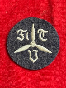 WWII German Luftwaffe Technical Flight Graduate Trade Badge