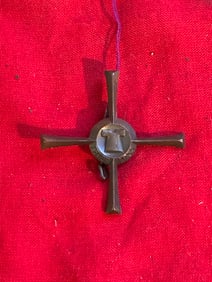 WWII GERMANY 1933 TRIER CROSS PIN TINNIE HOLY TUNIC OF TRIER PILGRIMAGE BADGE