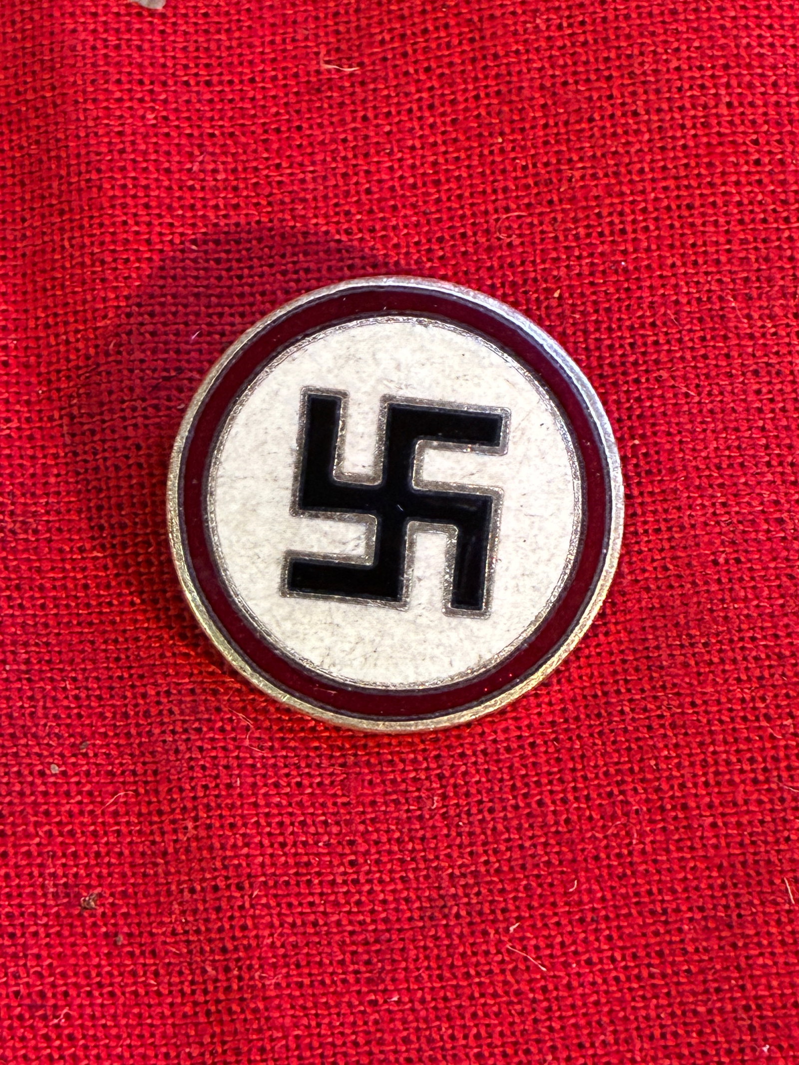 WW2 German DNSAP Membership Badge marked RZM: WW2 German DNSAP Membership Badge marked RZM. A rare find. Multicolor enamel DNSAP Membership badge on a buntmetal base. Maker marked with RZM. Remains in slightly worn, almost mint condition. No dama