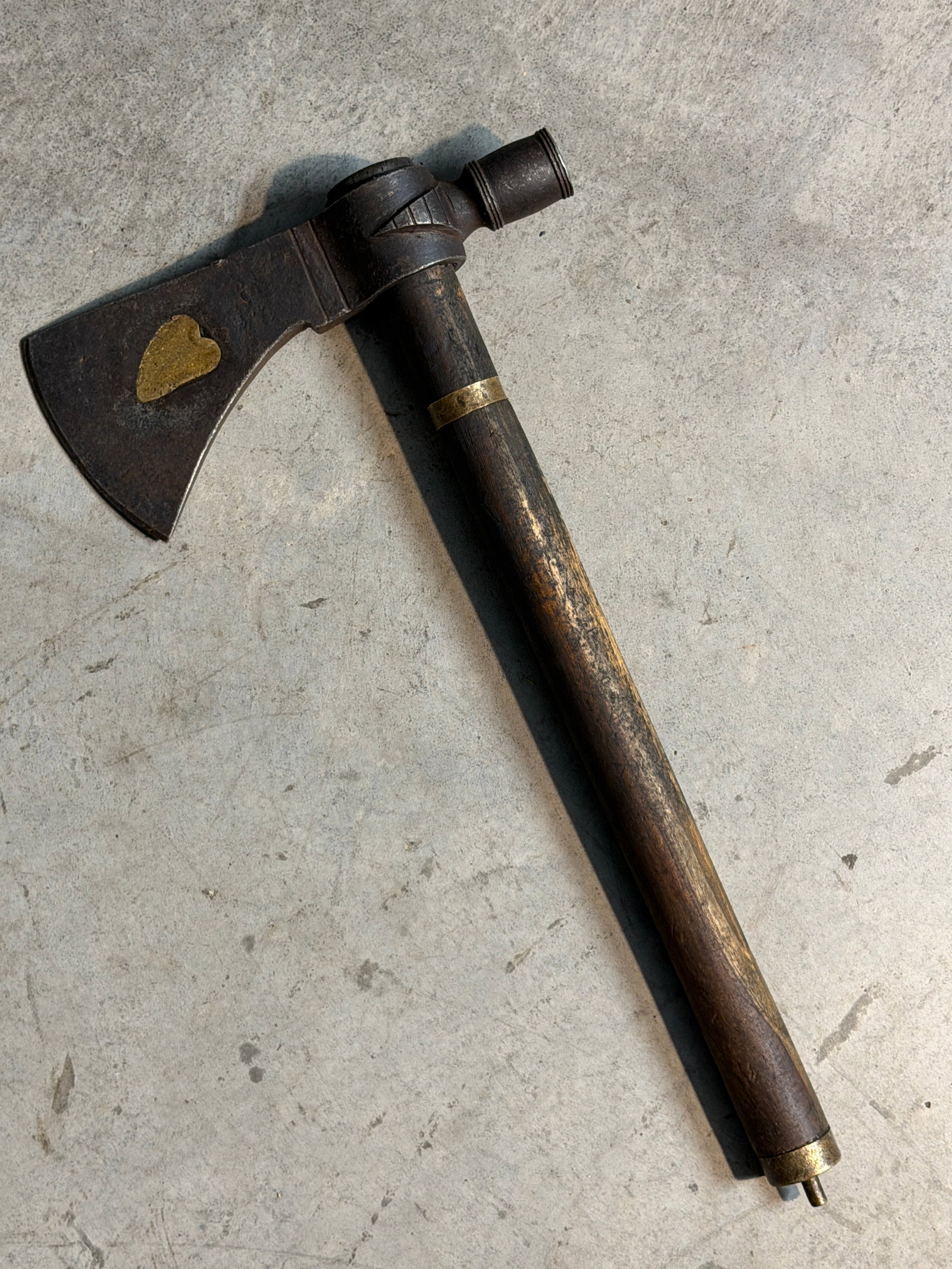 EARLY 1800'S NATIVE AMERICAN IROQUOIS INDIAN'S HAND-FORGED PIPE TOMAHAWK W/ENGRAVED GOLDEN BLEEDING: EARLY 1800'S NATIVE AMERICAN IROQUOIS INDIAN'S HAND-FORGED PIPE TOMAHAWK W/ENGRAVED GOLDEN BLEEDING HEART. This is an authentic hand-forged smoking pipe tomahawk from the early 19th century, crafted b