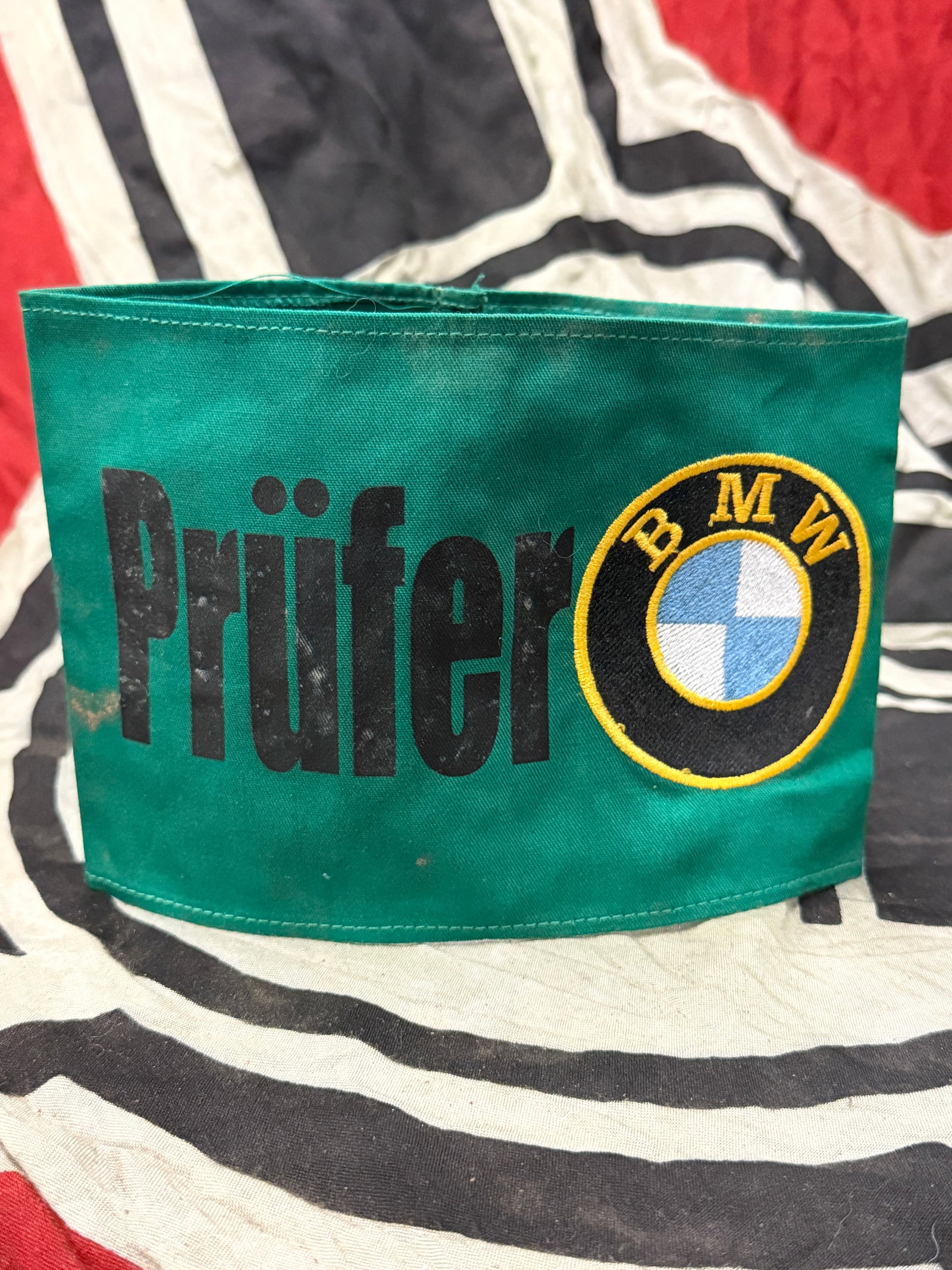 WW2 GERMAN PRUFER BMW FACTORY WORKER ARMBAND: WW2 GERMAN PRUFER BMW FACTORY WORKER ARMBAND. A VERY RARE FIND THAT IS IN MINT OVERALL SHAPE AND CONDITION WITH A BEAUTIFUL OVERALL PATINA. SHOWS GOOD WEAR AND USE. PLEASE VIEW ALL DETAILED PICTURES. 