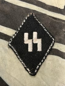 WW2 GERMAN Germanische-SS Allgemeine SLEEVE DIAMOND WITH RZM PAPER TAG