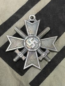 SCARCE WW 2 GERMAN MERIT CROSS WITH SWORDS IN SILVER