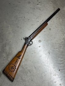 ANTIQUE 1800'S NATIVE AMERICAN SIOUX INDIANS TACKED PERCUSSION RIFLE GUN