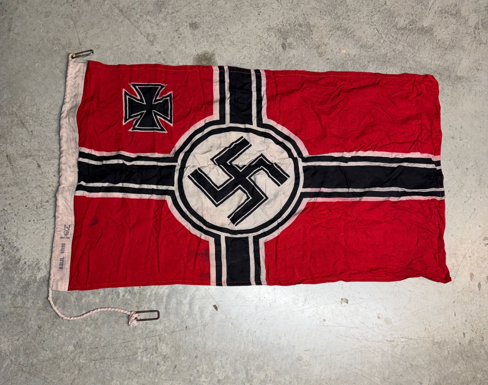 SCARCE WW2 GERMAN NSDAP NATIONAL WAR FLAG WITH MAKER MARKS: SCARCE WW2 GERMAN NSDAP NATIONAL WAR FLAG WITH MAKER MARKS. The national war flag was flown on all Kriegsmarine, (Navy), warships, Luftwaffe, (Air Force), airfields and all buildings owned by the Wehr