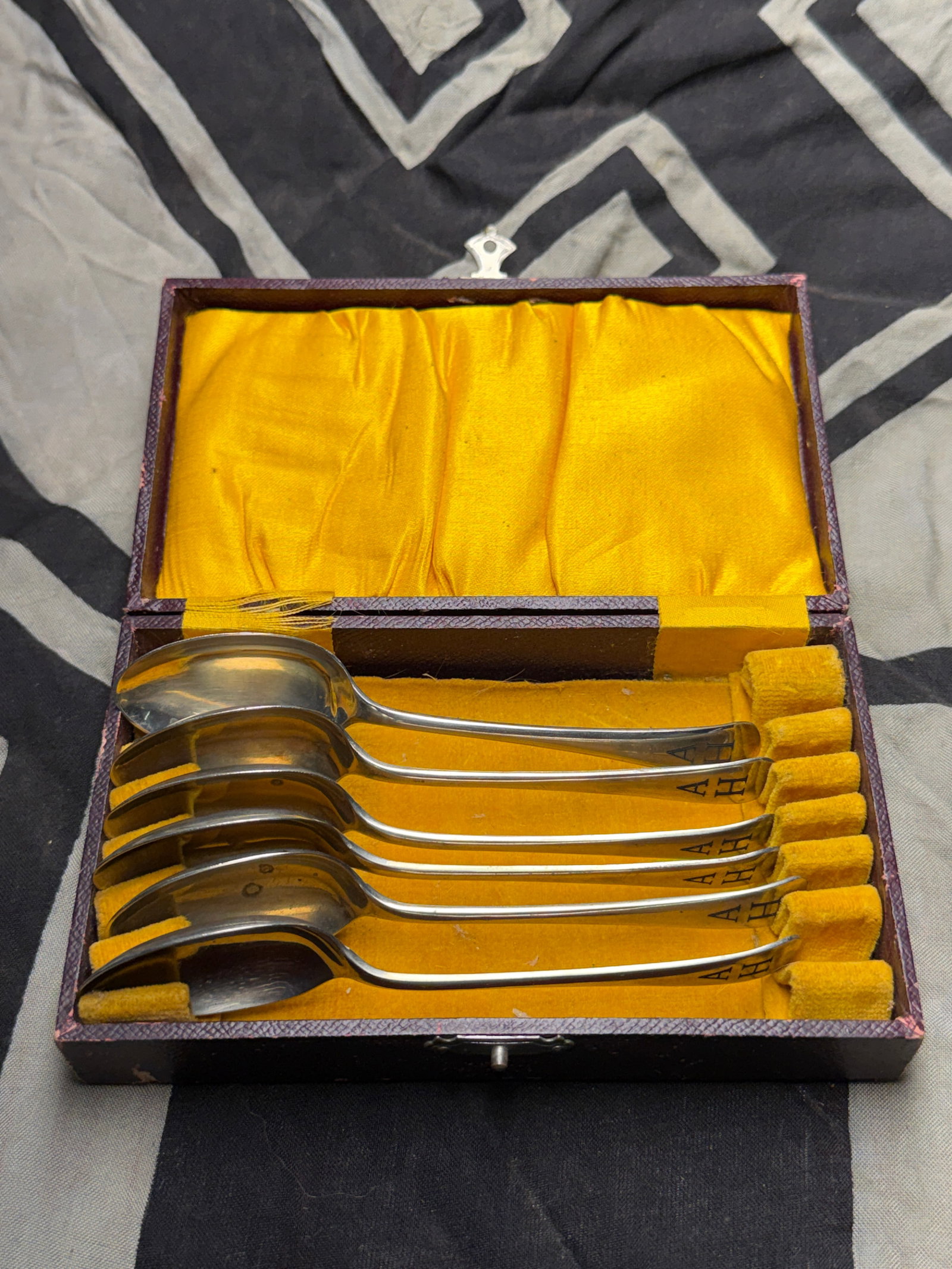 WW2 GERMAN SET OF (6) "A.H." ADOLF HITLER DESSERT SPOONS IN 800 SILVER WITH ORIG. CASE: WW2 GERMAN SET OF (6) "A.H." ADOLF HITLER DESSERT SPOONS IN 800 SILVER WITH ORIG. CASE. AN ULTRA RARE FIND THAT IS IN MINT OVERALL SHAPE AND CONDITION WITH A BEAUTIFUL OVERALL PATINA. SHOWS GOOD WEAR 