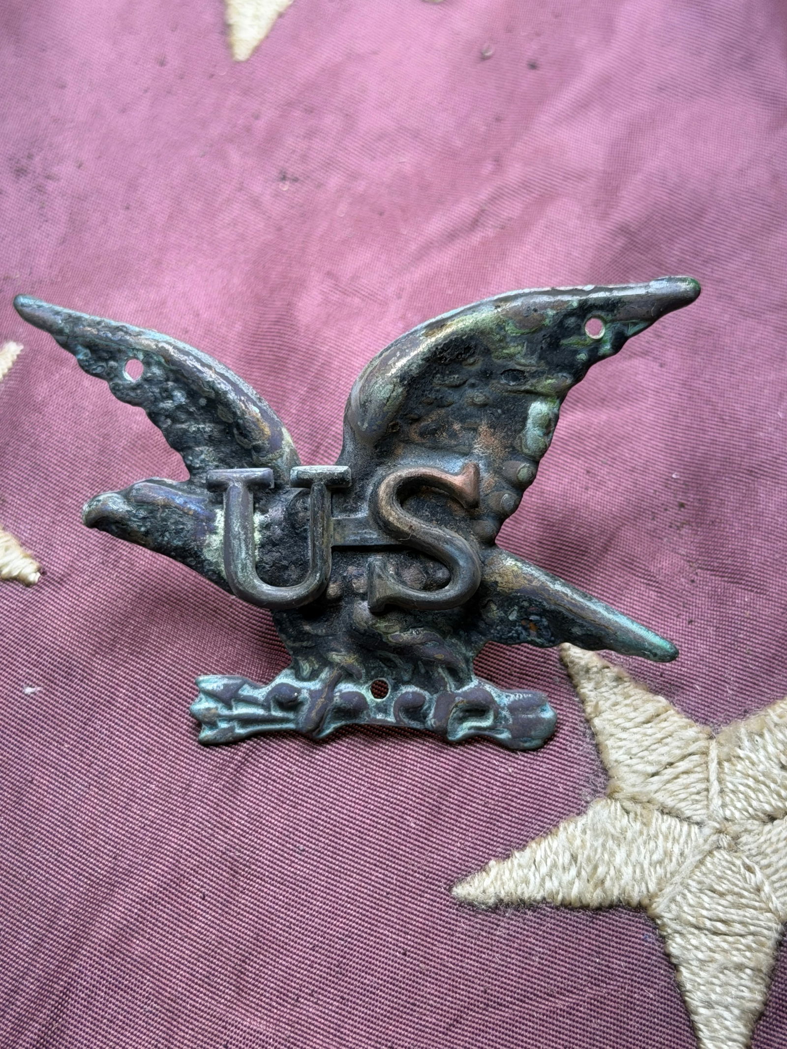 Civil War Union Eagle “U.S.?? Belt Plate or Hat Insignia: Civil War Union Eagle “U.S.” Belt Plate or Hat Insignia. This brass insignia features a spread-wing American eagle clutching a branch, with raised “U.S.” letters across its chest. The
