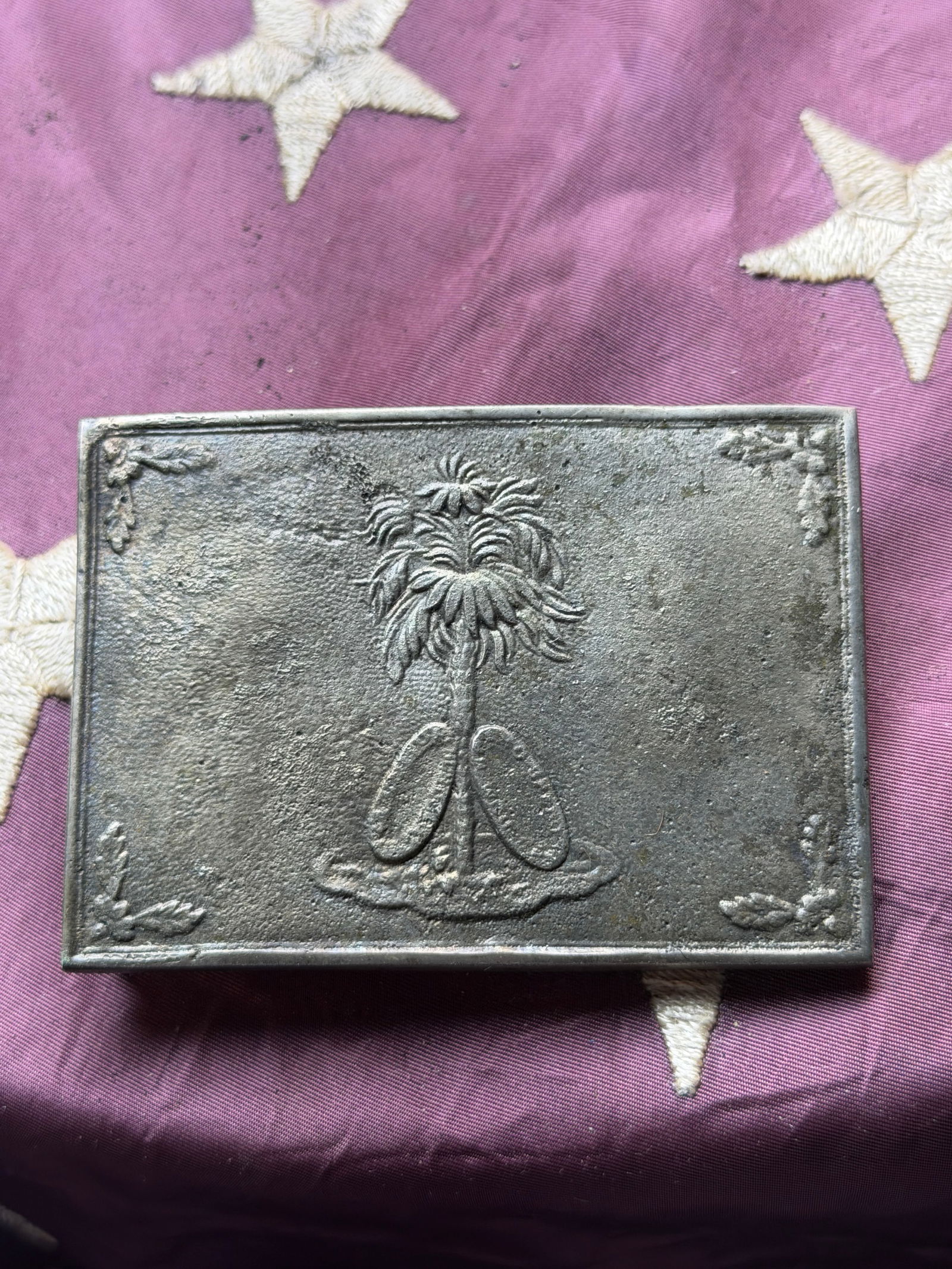 Civil War Confederate South Carolina militia or volunteer belt plate, circa 1861–1865: Civil War Confederate South Carolina militia or volunteer belt plate, circa 1861–1865. The palmetto tree was used on several Confederate belt plate designs — most notably the South Carolina Volunt