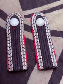 PAIR OF WW2 GERMAN FIRE POLICE DRESS TUNIC JACKET SHOULDER BOARDS