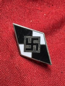 WW2 GERMAN WAFFEN-SS HITLER YOUTH PIN BY OTTO HOFFMANN GES. GESCH.