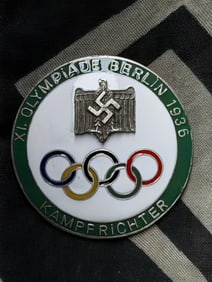 A 1936 WW2 GERMAN BERLIN OLYMPIC KAMPFRICHTER BADGE BY GES. GESCH.