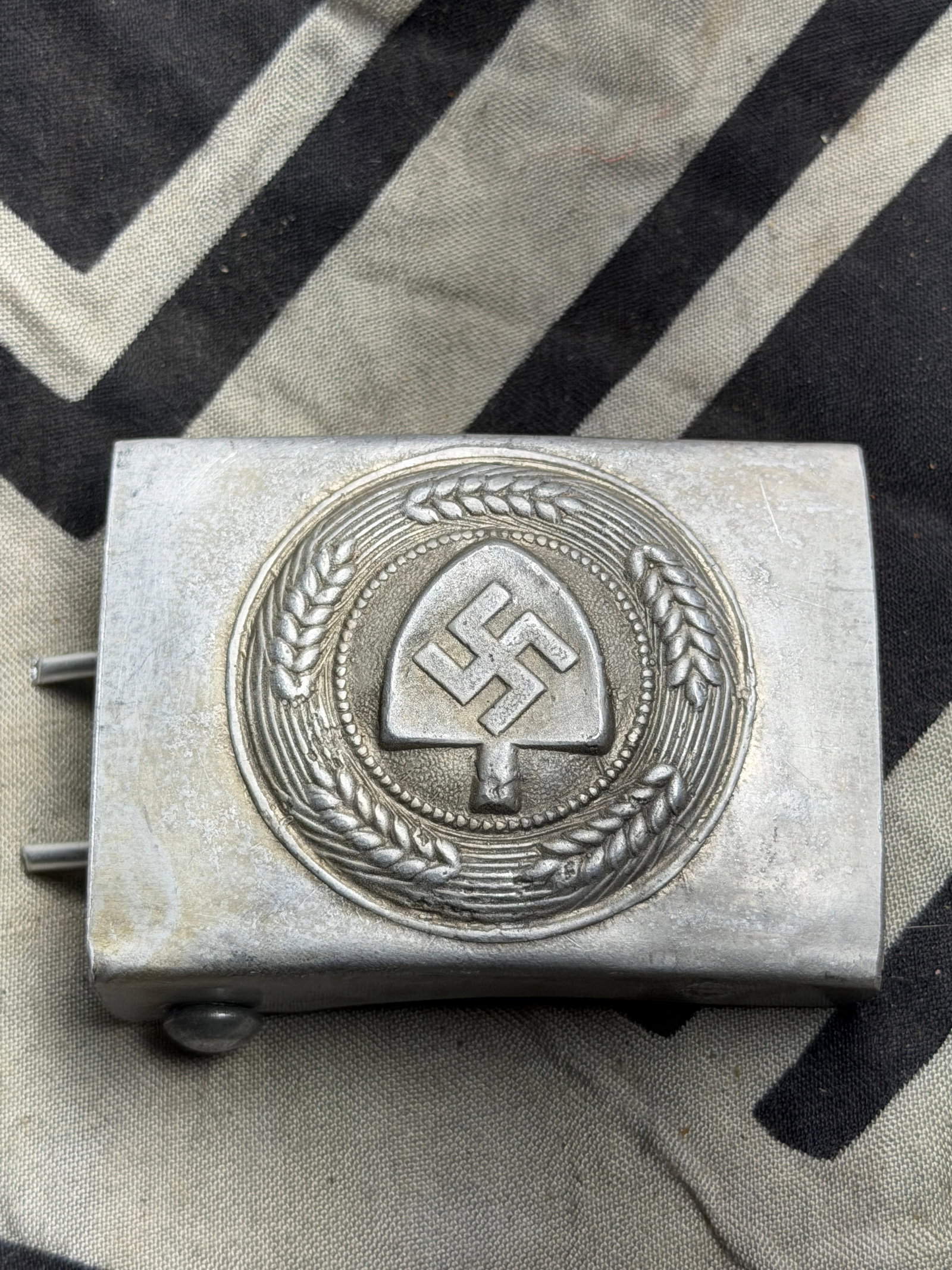 WWII German RAD EM/NCO’S BELT BUCKLE. (KoppelschloB): WWII German RAD EM/NCO’S BELT BUCKLE. (KoppelschloB). The basis of the RAD, Reichsarbeitsdienst, (National Labor Service), dates back, at least, to 1929 with the formation of the AAD (Anhalt Arbeits