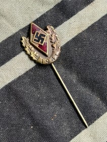 SCARCE WW2 GERMAN HITLER YOUTH TUNIC STICKPIN 1941 TUNIC STICKPIN
