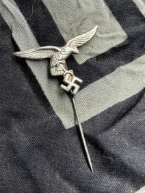 RARE WW2 GERMAN LUFTWAFFE OFFICERS TUNIC STICKPIN