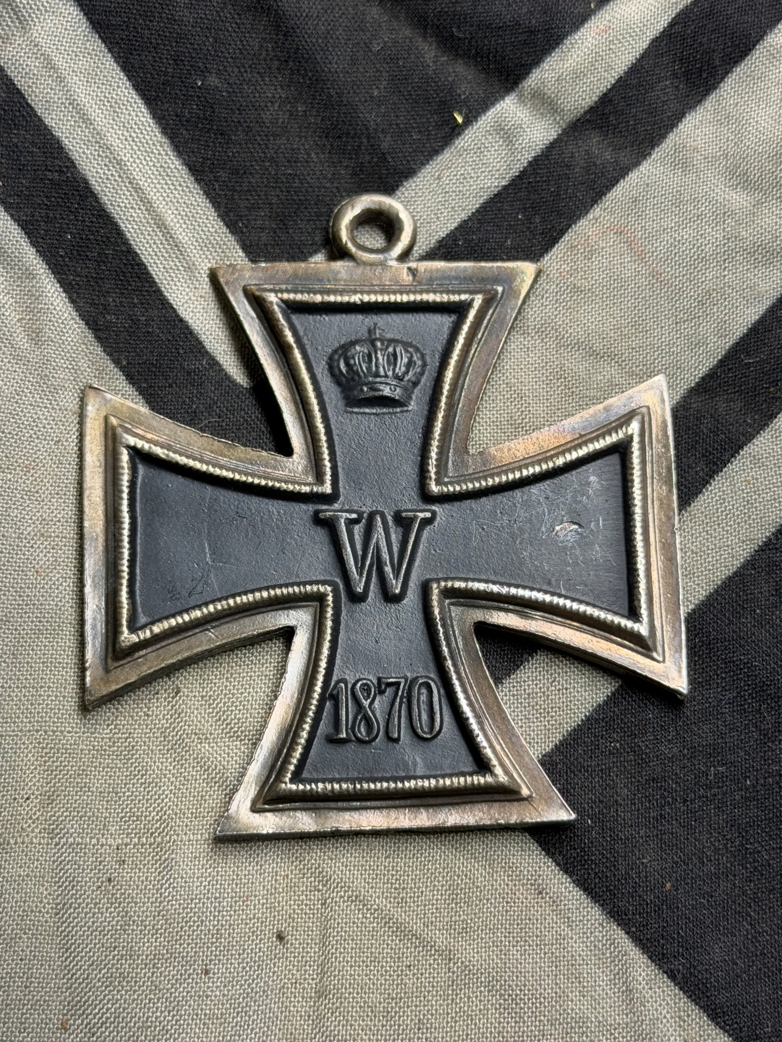 WWI GERMAN IRON CROSS FW 1813 W 1914: WWI GERMAN IRON CROSS FW 1813 W 1914. This piece is in good condition with signs of wear commensurate with age.