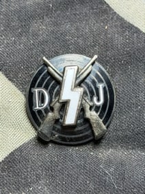 WWII German Hitler Youth DJ MARKSMAN’S BADGE. (DJ Schützen-Abzeichen) BY RZM M1/123