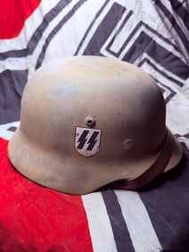WW2 German Waffen SS Combat Helmet (Stahlhelm M40), ca. 1940–1945