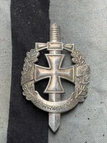 WW2 German Wehrmacht Commemorative Badge, 1935–1945