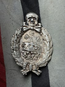 German Panzer Assault Badge with Totenkopf Emblem – WWII Period