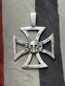 WW2 GERMAN TOTENKOPF SS STERLING SILVER PENDANT