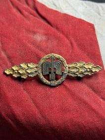 WWII German Close Combat Clasp in Bronze