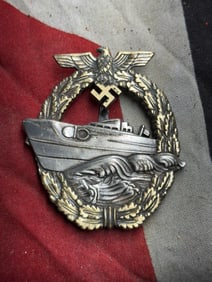 WWII German Kriegsmarine E-Boat Badge – “Schnellboot Kriegsabzeichen?? (Schwerin Berlin 68)