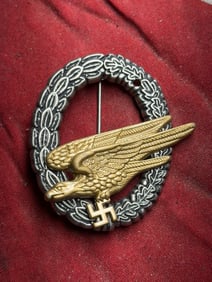 Rare WW2 German Luftwaffe Paratrooper Badge