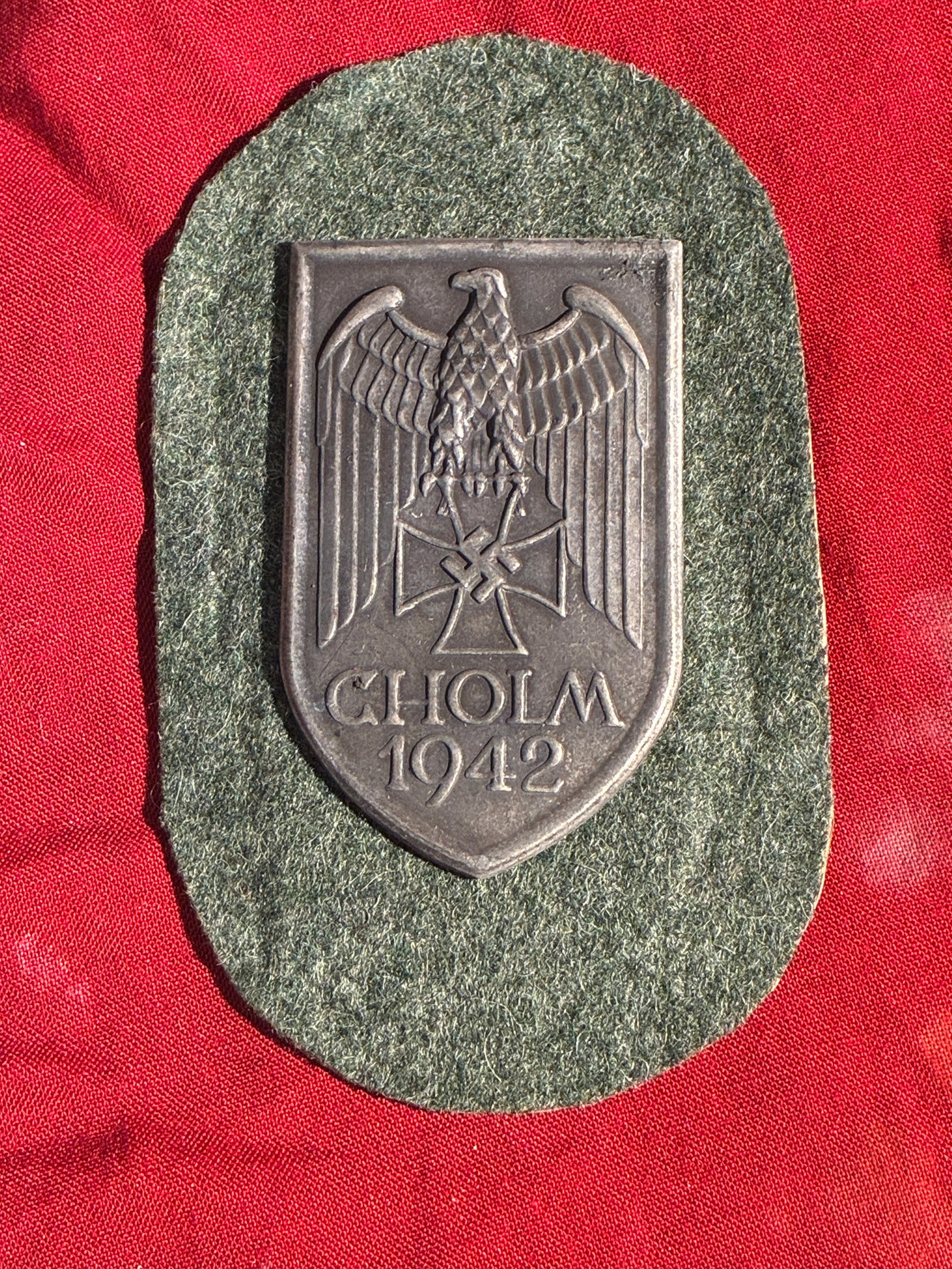 WW2 German Cholm Shield (Original German Campaign Award, 1942: This is an original example of the Cholm Shield, a German military campaign decoration instituted in 1942 for personnel who participated in the defense of the small town of Cholm (also spelled Kholm) 