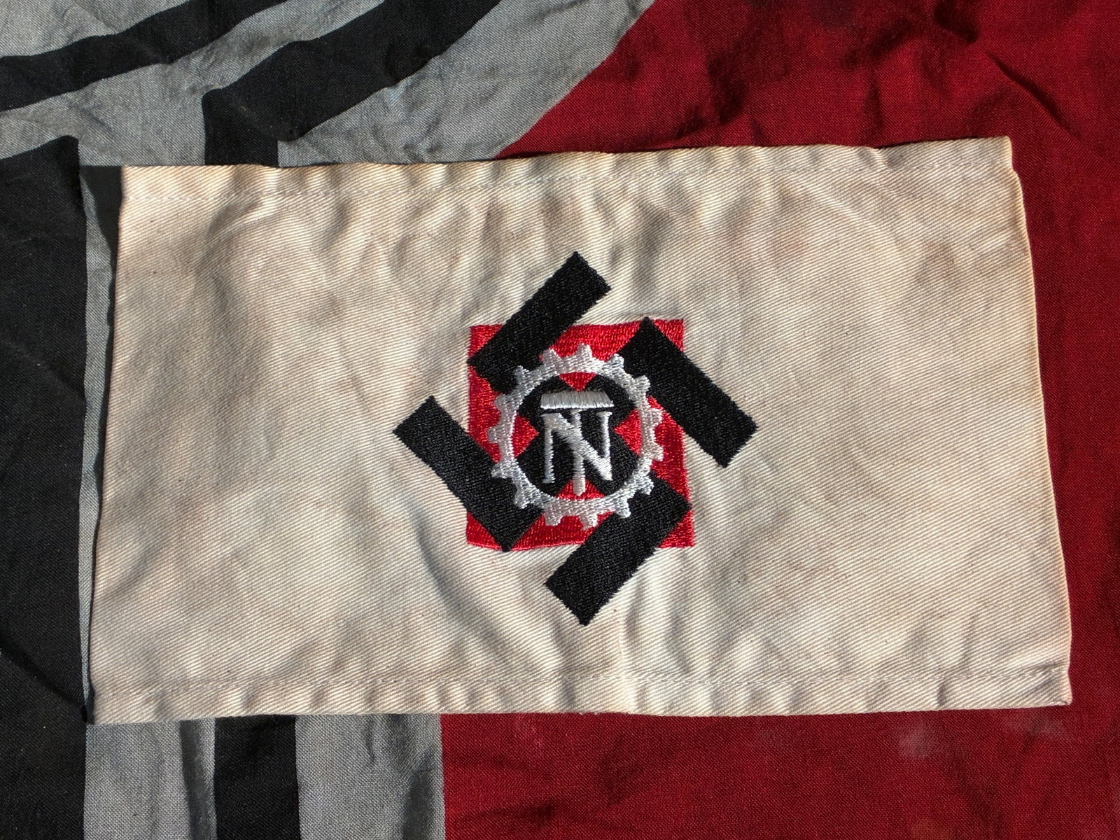 WW2 German National Socialist “Technische Nothilfe?? (TeNo) Armband: This armband was worn by members of the Technische Nothilfe (TeNo) , or Technical Emergency Corps , an organization operating under the National Socialist regime. Originally founded during the Weimar 