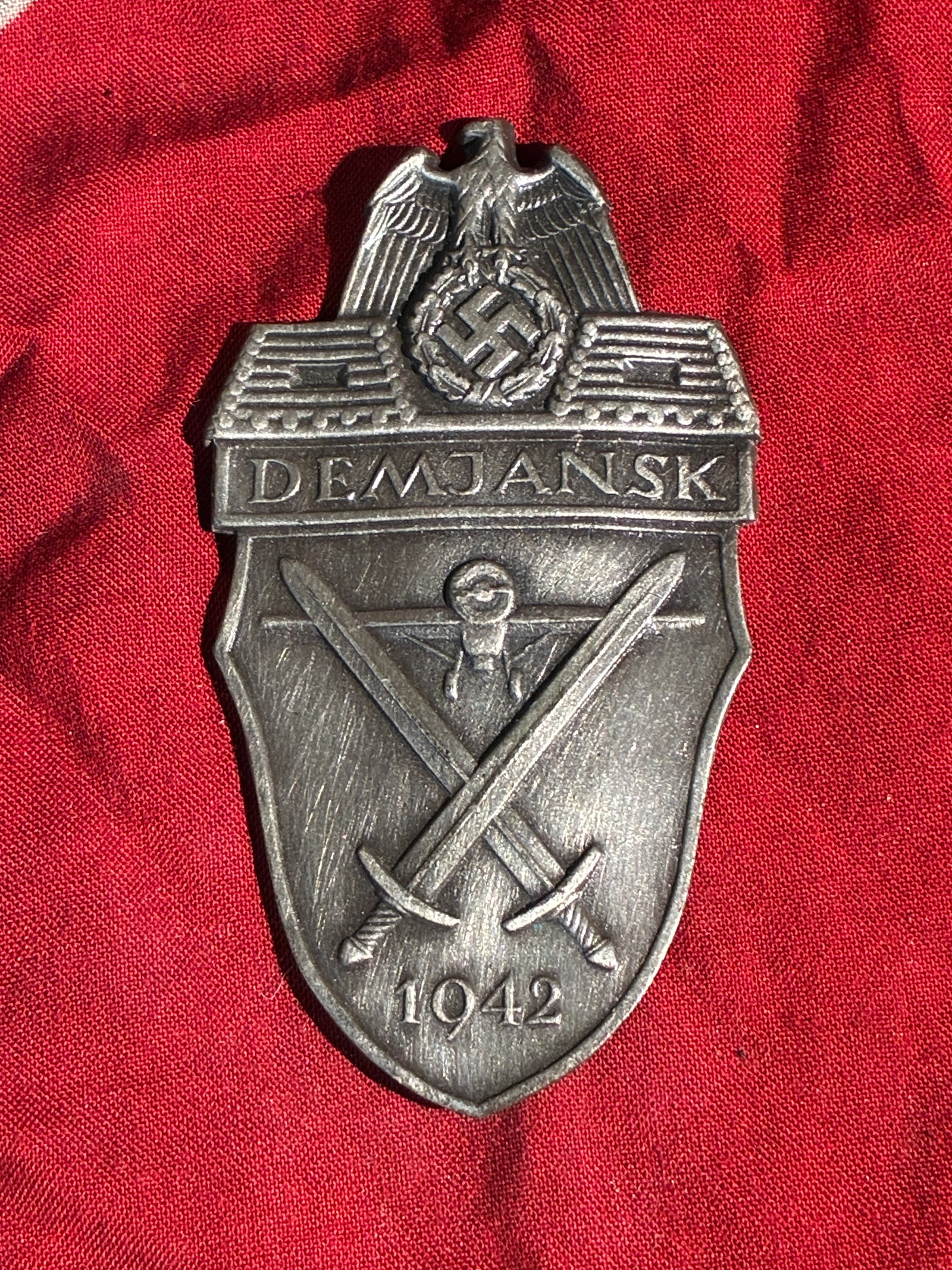 WW2 German Demjansk Shield (Demjanskschild), 1942: This campaign shield, known as the Demjansk Shield, was instituted by Nazi Germany in 1942 to recognize German military personnel who participated in the defense and air-supplied encirclement of Axis 