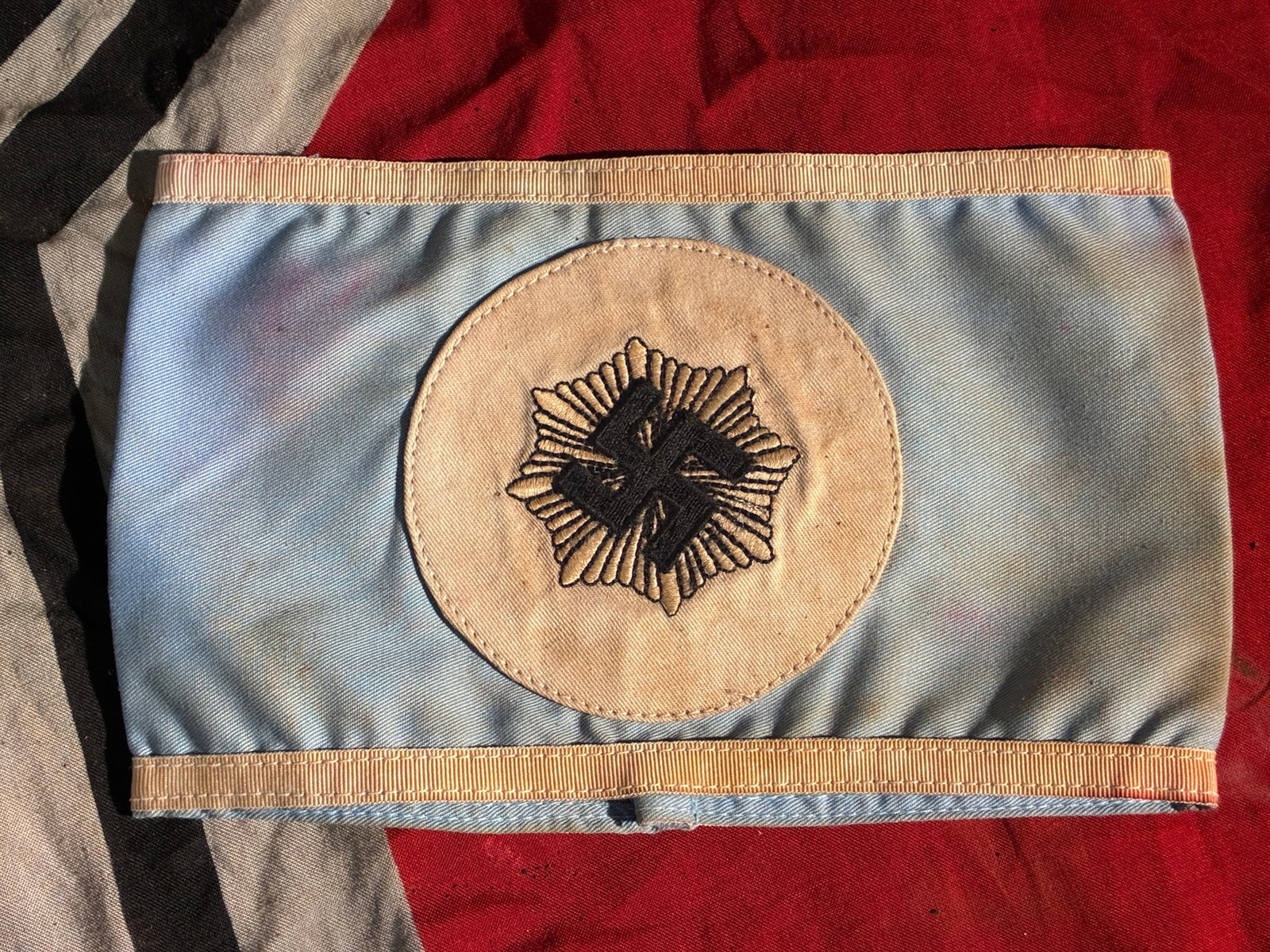 WW2 GERMAN 2ND PATTERN RLB TUNIC ARMBAND: WW2 GERMAN 2ND PATTERN RLB TUNIC ARMBAND. A rare find. Shows good wear and use with a beautiful overall patina. Please view all detailed pictures. A scarce example of the time period.