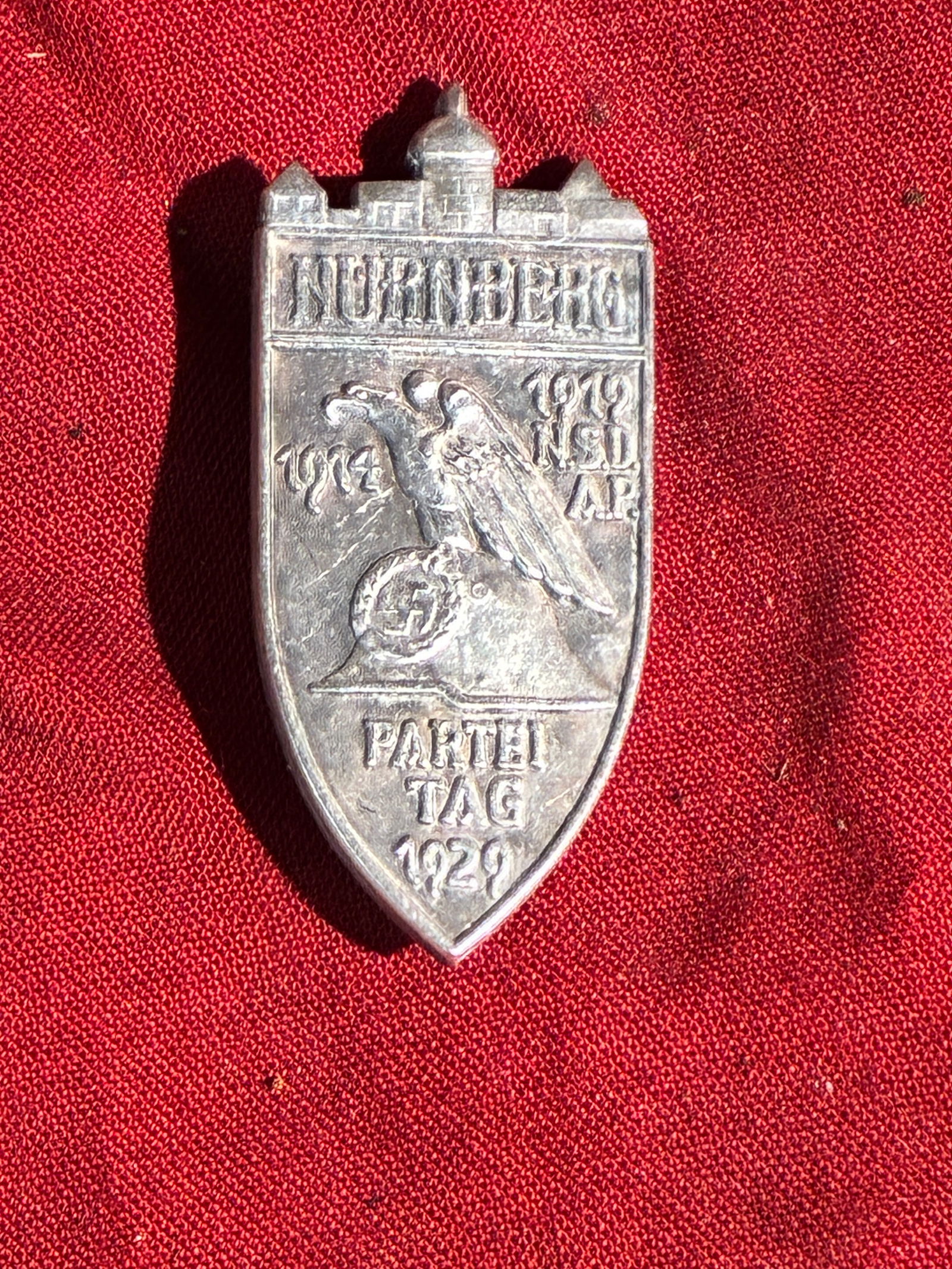 1929 Nuremberg Party Rally Commemorative Badge (1 of 3)