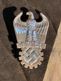 WW2 German Dr. Fritz Todt Commemorative Badge (Unofficial/Private Purchase Variant)