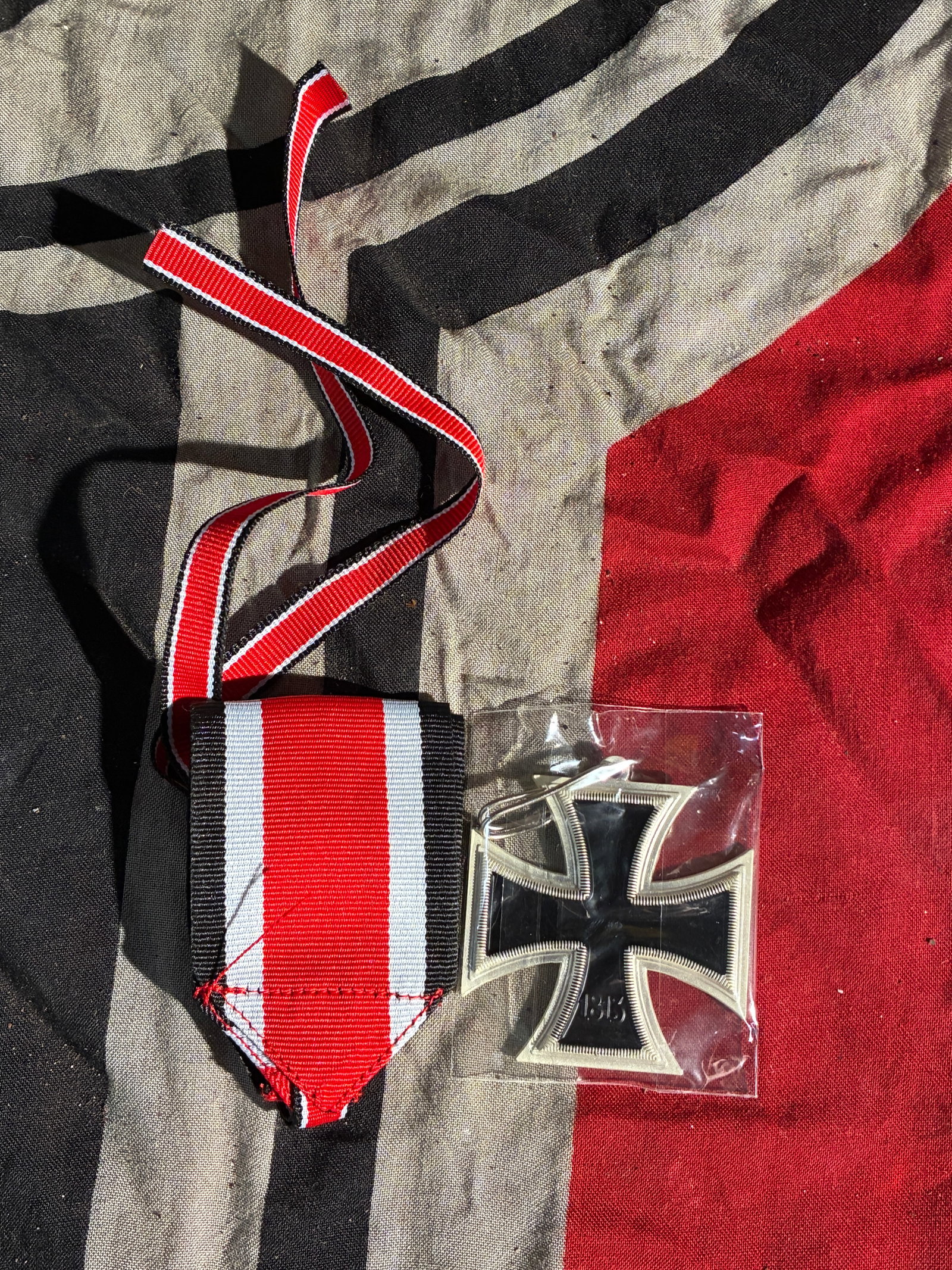 Iron Cross Medal (Model 1939) — WW2 German Military: This medal is an Iron Cross, 2nd Class, issued by Germany during the Second World War. The design retains the traditional form established in 1813, reflected in the date stamped on the reverse. The ob