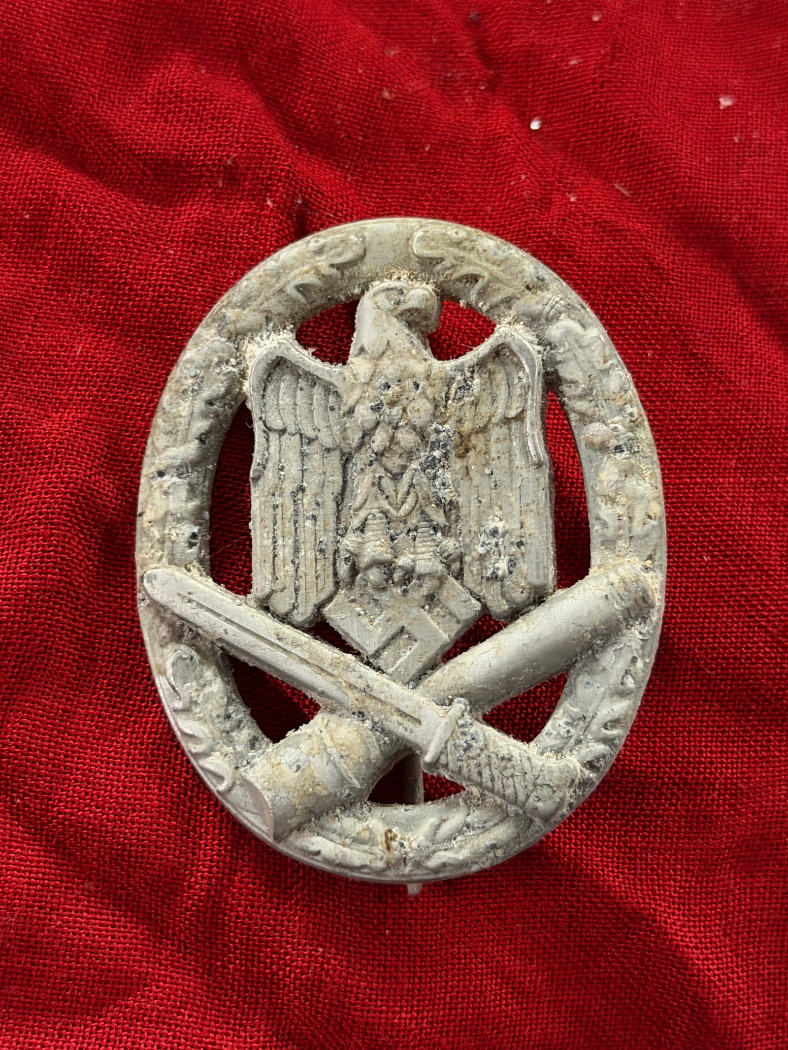 WW2 German Infantry Assault Badge (Allgemeines Sturmabzeichen): 28. IN THIS UPCOMING SALE RARE TREASURES OFFERS A FINE COLLECTION OF WW2 GERMAN, CIVIL WAR, AND OTHER MILITARY COLLECTIBLES. WE ARE OFFERING A WIDE RANGE OF MILITARY ITEMS FOR COLLECTORS AND DEALERS. 