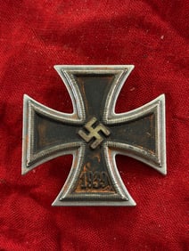 WW2 German Iron Cross 1st Class (Eisernes Kreuz 1. Klasse), 1939 – Pinback Badge