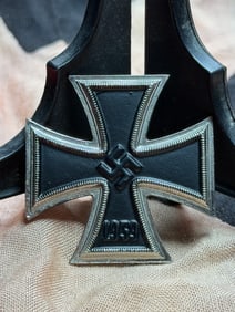 WW2 German Iron Cross, Second Class (1939)