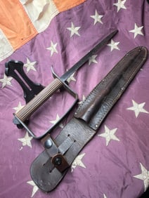 U.S. World War I Knuckle-Duster Trench Knife with Leather Sheath