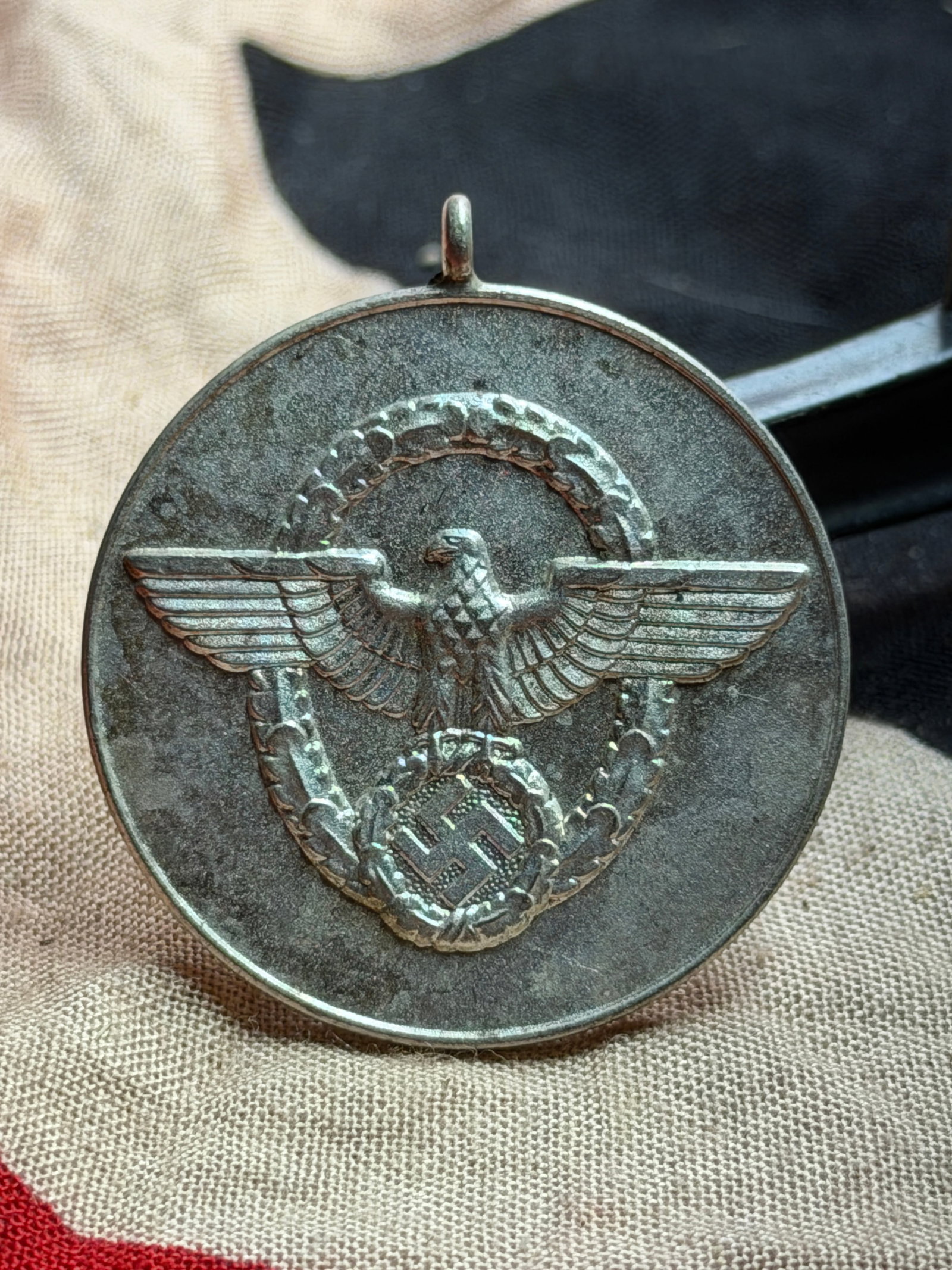 WW2 German Long Service Medal for the Wehrmacht – 8 Years of Service: This medal is an German Wehrmacht Long Service Award, issued to recognize eight years of honorable military service during the Third Reich period. Instituted in 1936, long service medals were awarded 