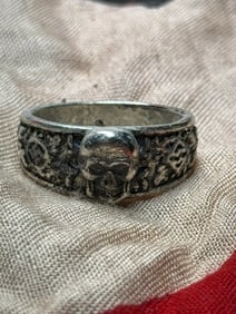 WW2 German Ring with Skull Motif (Totenkopf Ring)