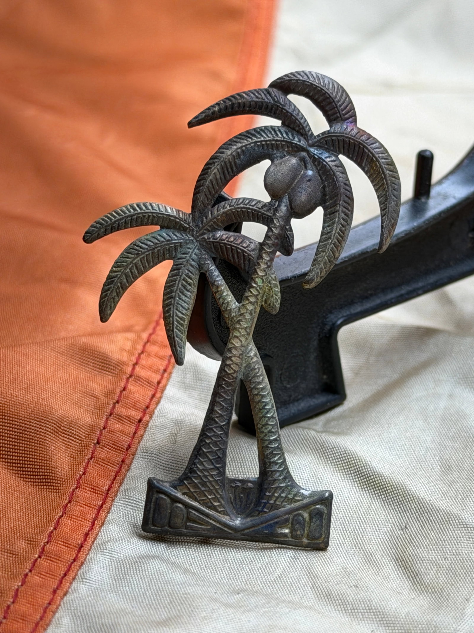 Civil War Palmetto Tree Insignia, South Carolina: This small metal insignia depicts the palmetto tree, a long-standing emblem of South Carolina and one closely associated with the state’s military identity during the 19th century. Cast in metal and